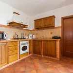 Marina, Spacious 4 Bedroom With Access To Two Shared Pools