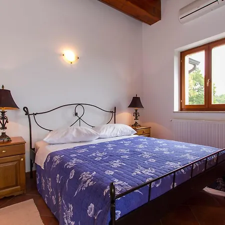 Marina, Spacious 4 Bedroom With Access To Two Shared Pools
