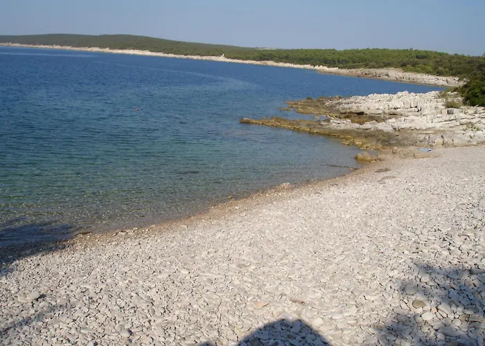 Willa Marina, Spacious 4 Bedroom With Access To Two Shared Pools Koromačno