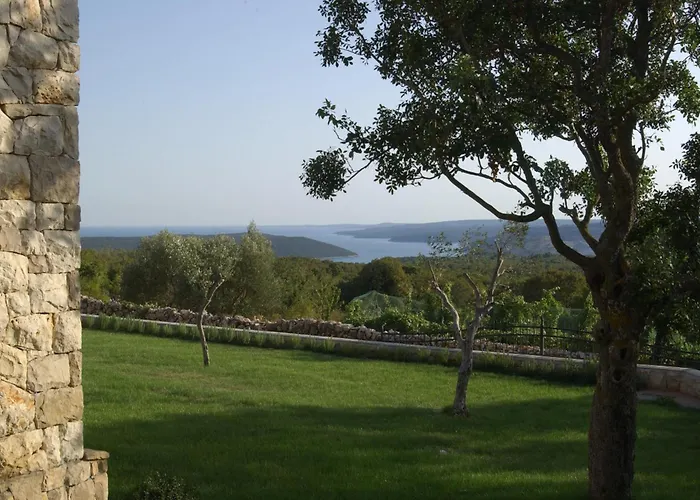 Willa Marina, Spacious 4 Bedroom With Access To Two Shared Pools *